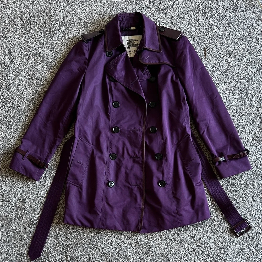 BURBERRY | Double-Breasted Trench Coat - Picture 2 of 13